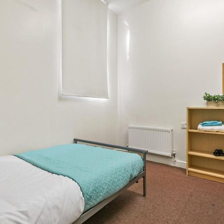 D19 Sangha Hall Leicester Buitenkant foto