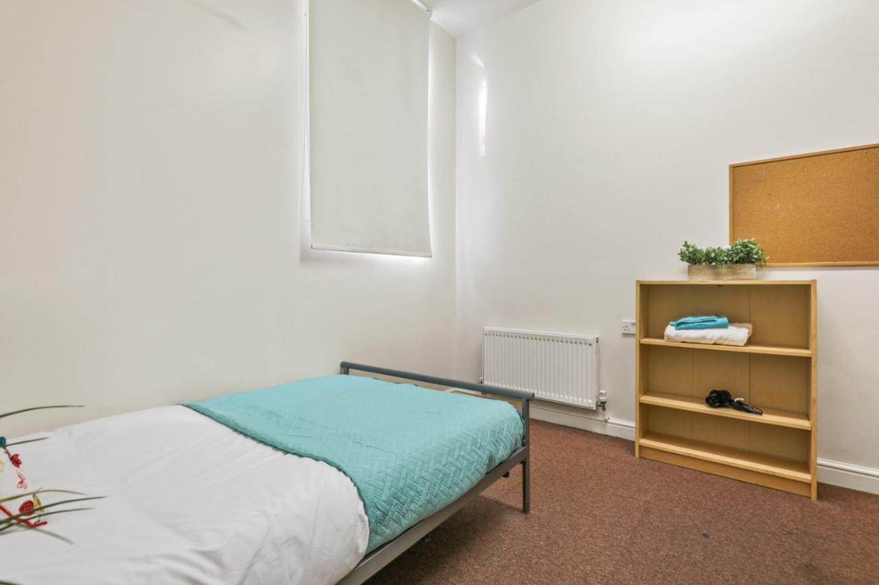 D19 Sangha Hall Leicester Buitenkant foto